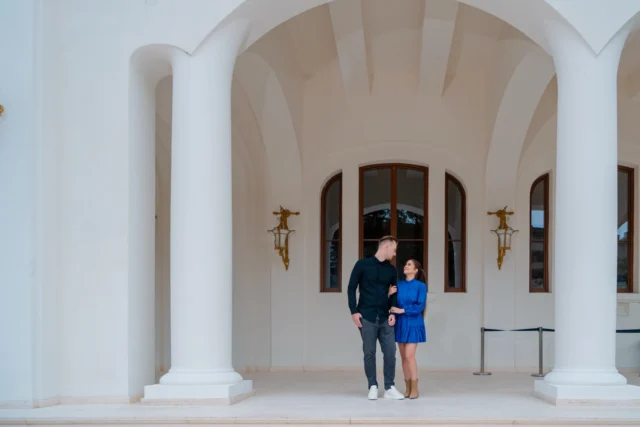 Poveste pre-wedding la Cazinoul din Constanța 🤍

Roxana și Doru, un cuplu natural, relaxat și autentic, surprins într-o sesiune pre-wedding care pune accent pe emoție și conexiune reală. Arhitectura elegantă a Cazinoului din Constanța, cu arcadele sale albe, coloanele impunătoare și lumina curată, a oferit cadrul perfect pentru imagini atemporale, pline de sens.

Fără poziții rigide, fără regii forțate. Doar pași liniștiți, priviri sincere și momente care spun o poveste adevărată, exact așa cum sunt ei. Acesta este stilul meu: fotografii care rămân relevante peste ani și transmit emoție autentică.

📍 Locație: Cazinoul din Constanța
📸 Foto & Video: Dan Mihai Lupescu
🌐 www.danmihailupescu.com

👉 Îți dorești o sesiune pre-wedding elegantă, într-o locație emblematică?
📞 Contact: 0721364420
Scrie-mi și stabilim împreună detaliile poveștii voastre.