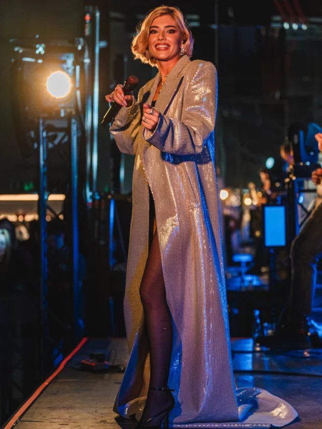 Eveniment corporate premium realizat în București pentru Splendor, într-o locație spectaculoasă – MINA, Museum of Immersive New Art.

Un mix perfect între artă digitală, branduri de bijuterii și ceasuri de lux, influenceri, vedete și un show live susținut de Andia alături de band-ul ei. Atmosferă intensă, lumini dramatice, energie autentică.

Corporate. Fashion. Lifestyle.

Le documentăm profesionist, foto și video, la standard premium.

Dacă reprezinți un brand și vrei imagini care să transmită impact și eleganță, hai să colaborăm.

📩 www.danmihailupescu.com
📞 0721 364 420

#corporateevent #luxuryevent #fashionevent #brandactivation #eventphotography