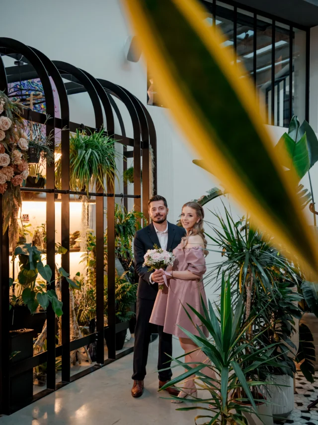 Andreea & Cosmin | Câteva momente înainte de marele „DA!”

Înainte să ajungem la Starea Civilă pentru semnarea actelor, am profitat de ocazie pentru o ședință foto relaxată, cu zâmbete, priviri și multă voie bună.

Am ales AVI Garden Constanța, o locație modernă, cu multă verdeață, design interesant și o atmosferă urbană care s-a potrivit perfect cu stilul celor doi.

Mulțumim echipei AVI Garden pentru primirea călduroasă și pentru că ne-a găzduit cu atât de mult drag!

Urmează și la voi marele „DA”? O ședință foto în ziua cununiei civile este ocazia perfectă să vă bucurați de câteva momente doar pentru voi.

Rezervările FOTO + VIDEO pentru 2027 sunt în desfășurare! Contactează-mă din timp pentru disponibilitate și o ofertă personalizată.

Dan Mihai Lupescu | Fotograf & Videograf

0721 364 420

www.danmihailupescu.com

#cununiecivila #fotografconstanta #weddingphotography #fotografnunta #weddingphotographer
